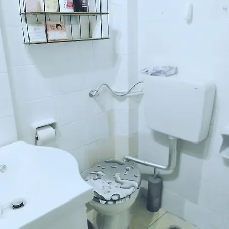 Downtown Apartment *